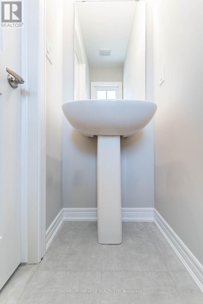 140 Aquasanta Crescent, Hamilton, Ontario  L9B 0J8 - Photo 6 - X12985988