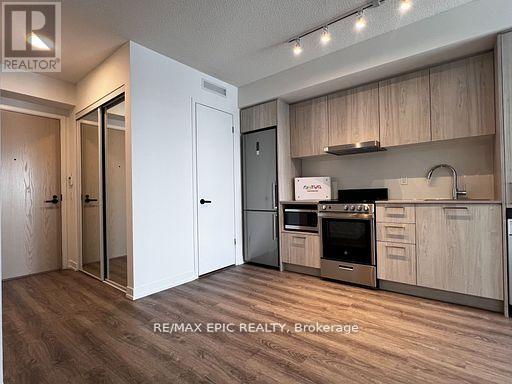 2210 - 195 Commerce Street, Vaughan, Ontario  L4K 0P9 - Photo 12 - N12989394