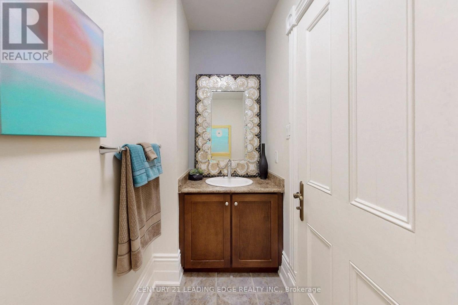 33 High Street, Georgina, Ontario  L0E 1R0 - Photo 13 - N12989400