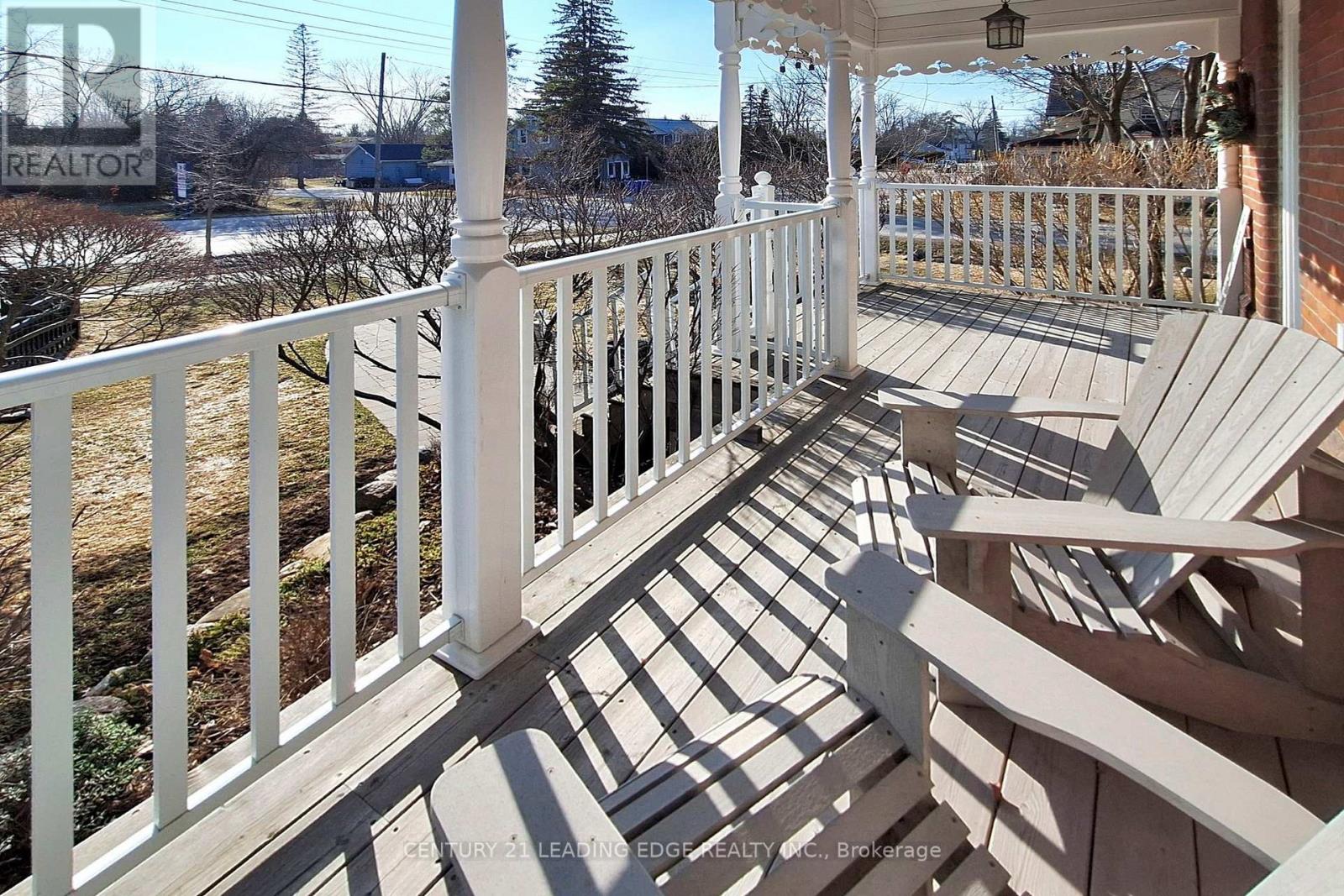 33 High Street, Georgina, Ontario  L0E 1R0 - Photo 2 - N12989400