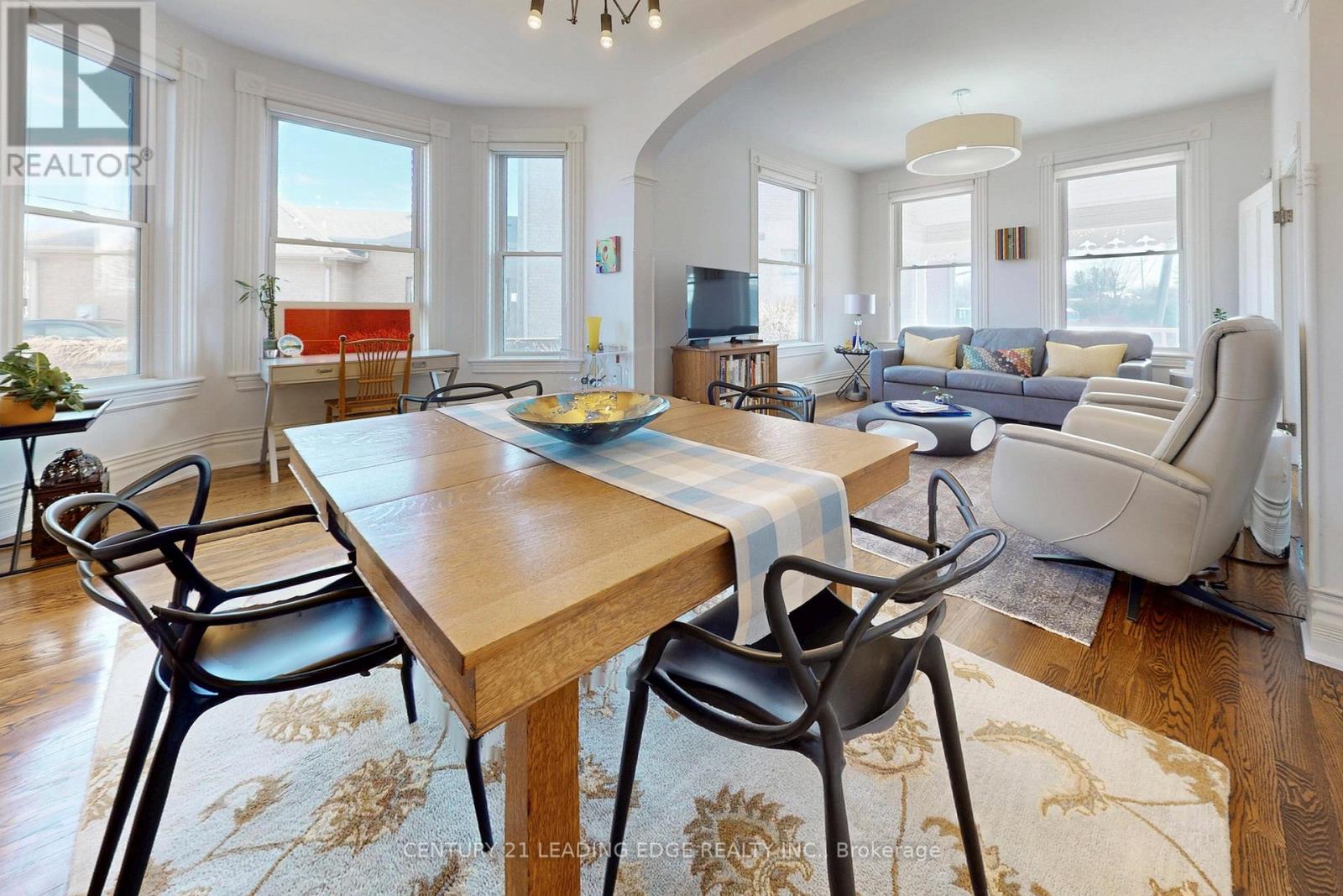 33 High Street, Georgina, Ontario  L0E 1R0 - Photo 5 - N12989400