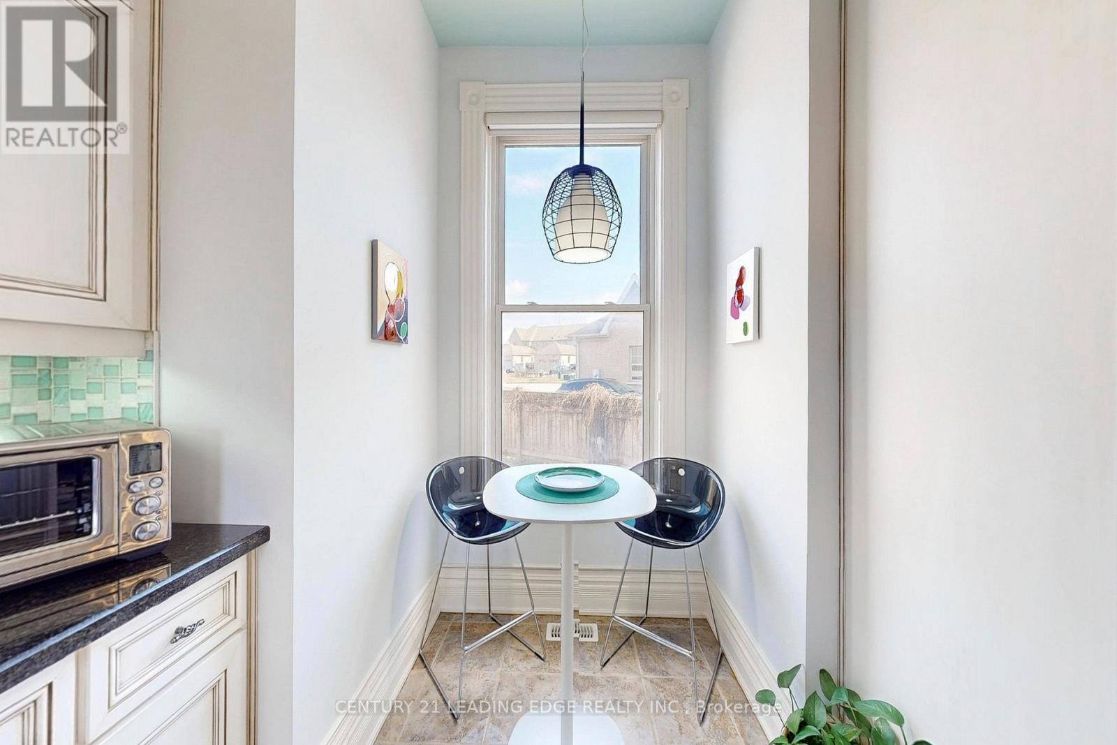 33 High Street, Georgina, Ontario  L0E 1R0 - Photo 9 - N12989400