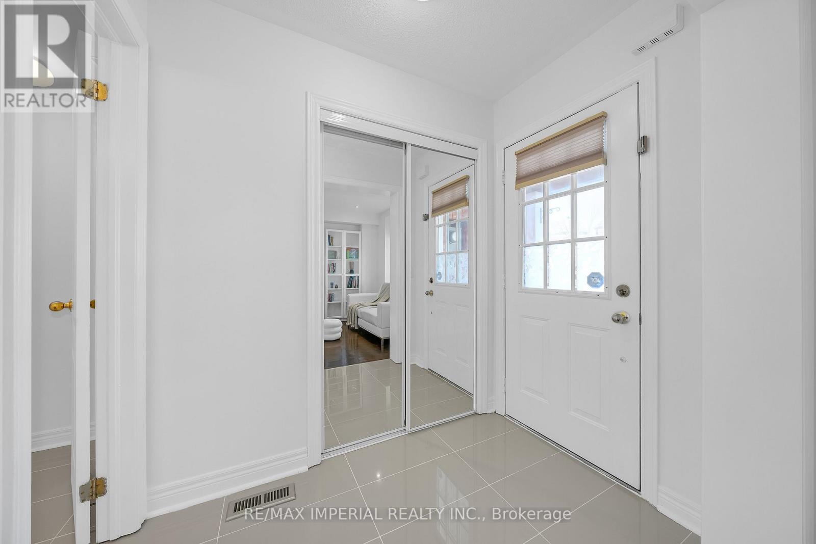 393 Bur Oak Avenue, Markham, Ontario  L6C 2T8 - Photo 19 - N12989420