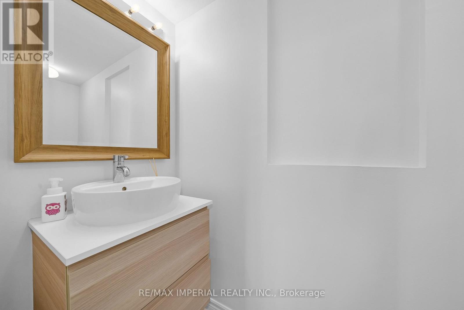 393 Bur Oak Avenue, Markham, Ontario  L6C 2T8 - Photo 20 - N12989420