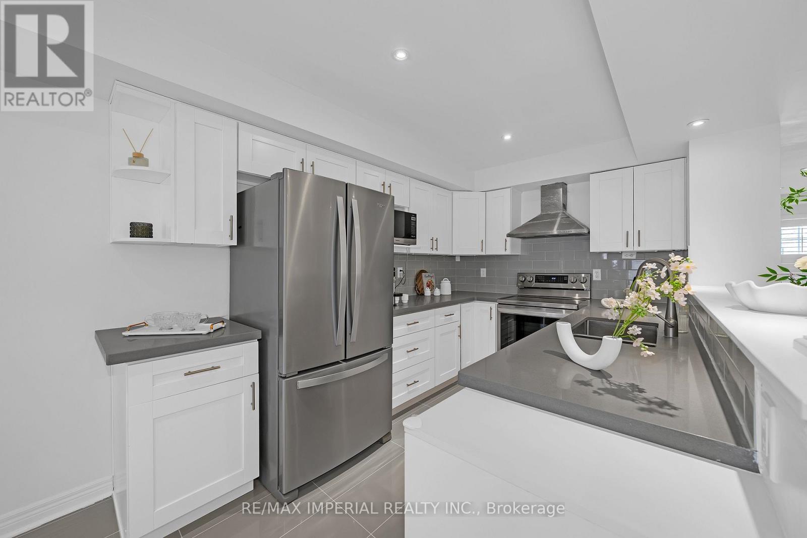 393 Bur Oak Avenue, Markham, Ontario  L6C 2T8 - Photo 9 - N12989420