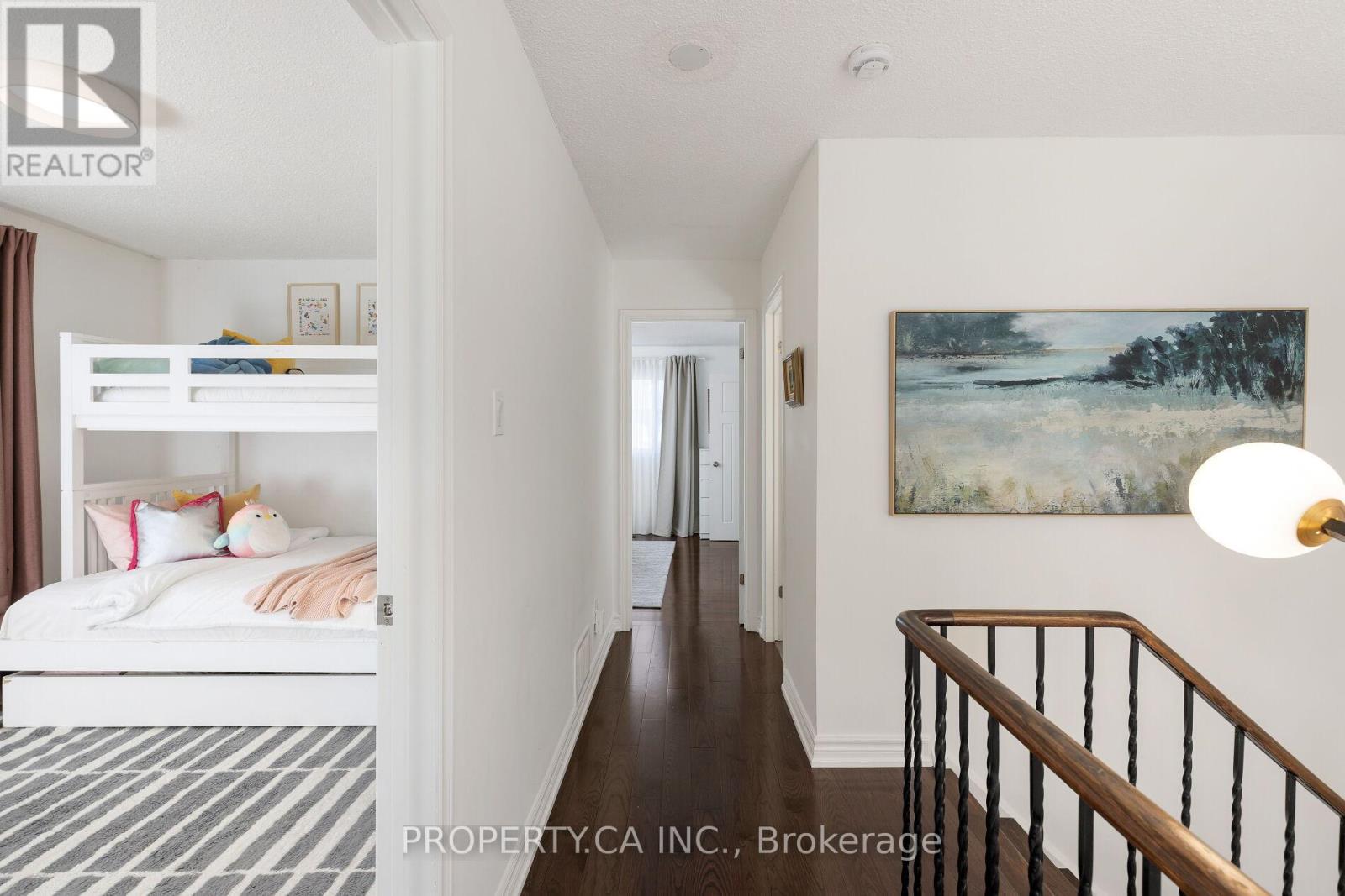 42 Cog Hill Drive, Vaughan, Ontario  L4K 1M7 - Photo 14 - N12989432