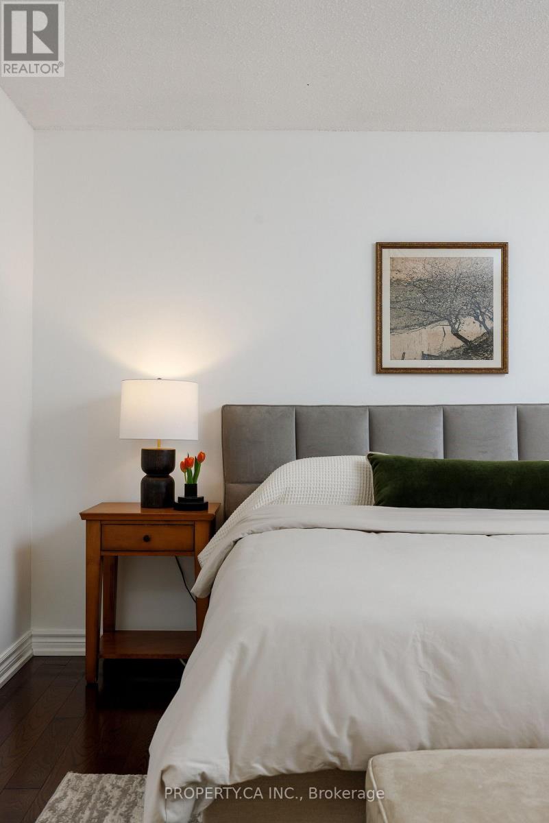 42 Cog Hill Drive, Vaughan, Ontario  L4K 1M7 - Photo 17 - N12989432