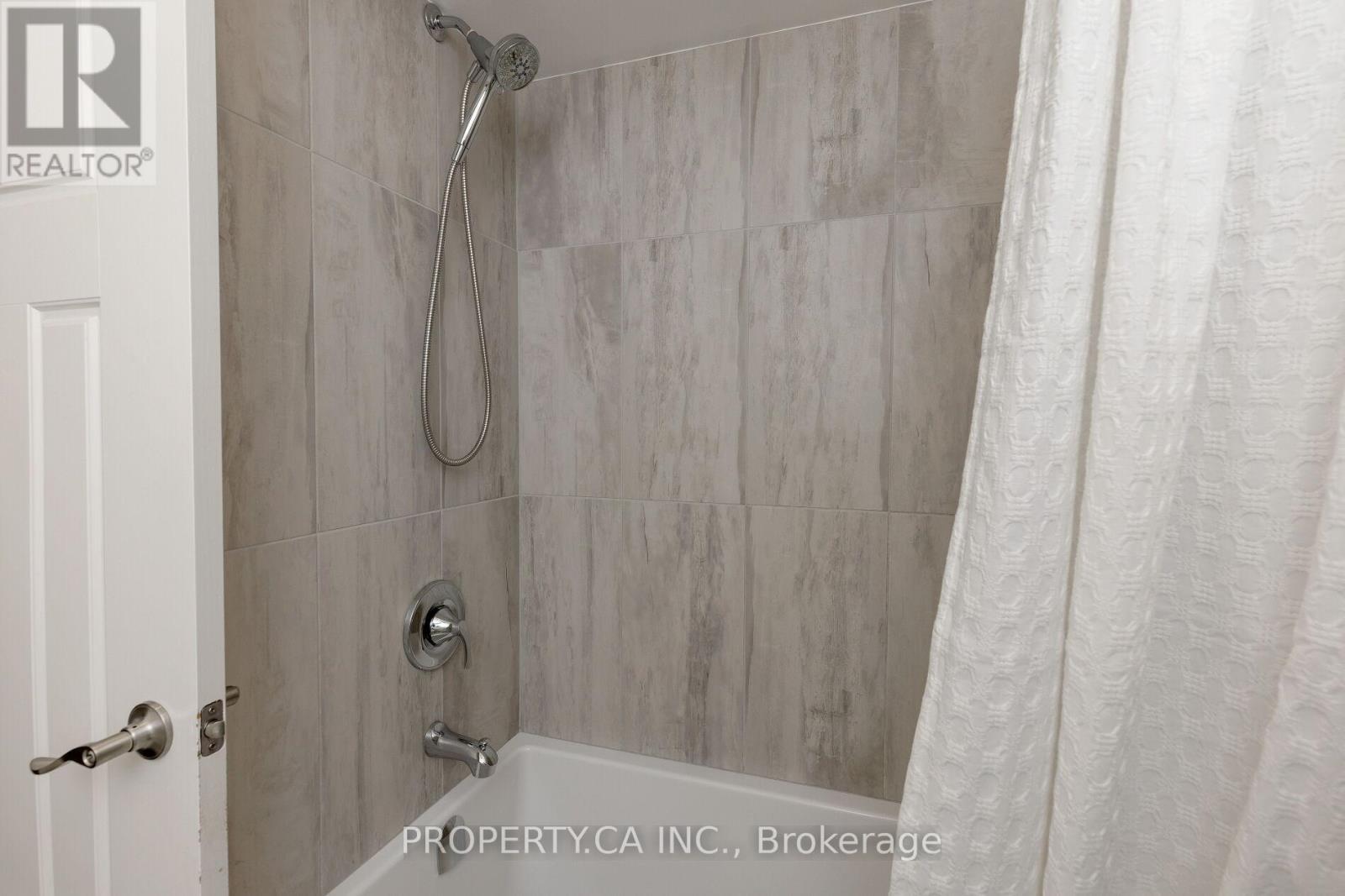 42 Cog Hill Drive, Vaughan, Ontario  L4K 1M7 - Photo 25 - N12989432
