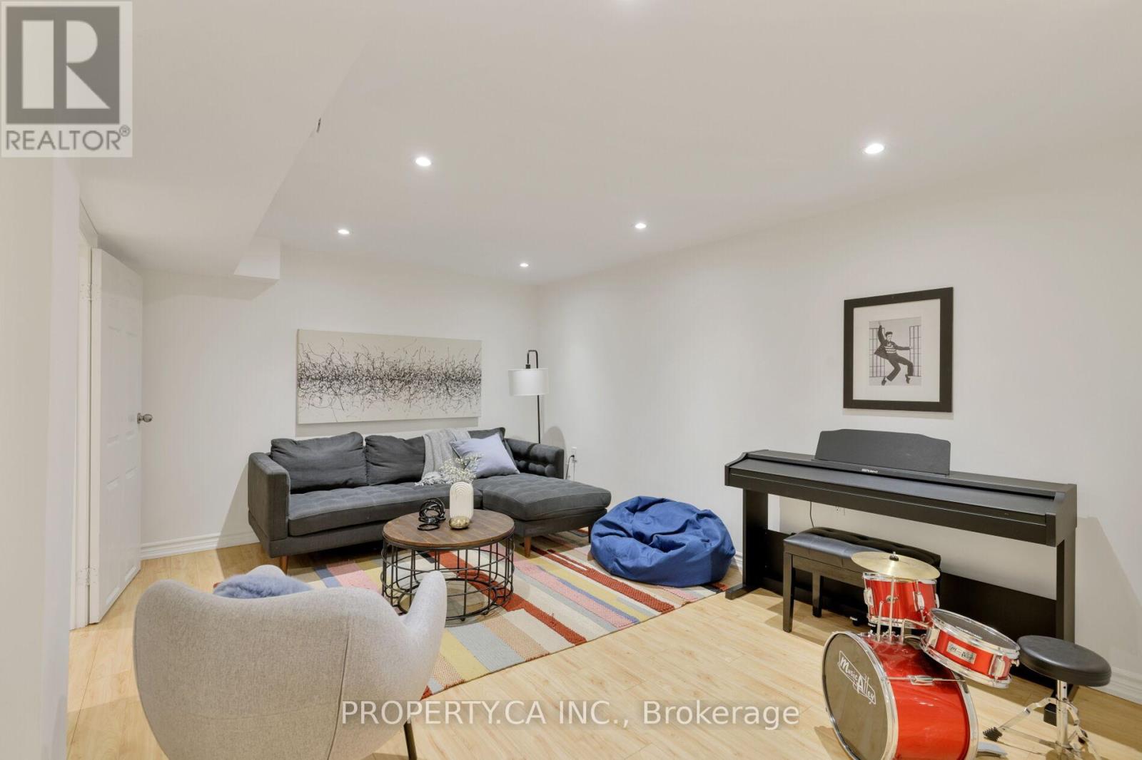 42 Cog Hill Drive, Vaughan, Ontario  L4K 1M7 - Photo 27 - N12989432