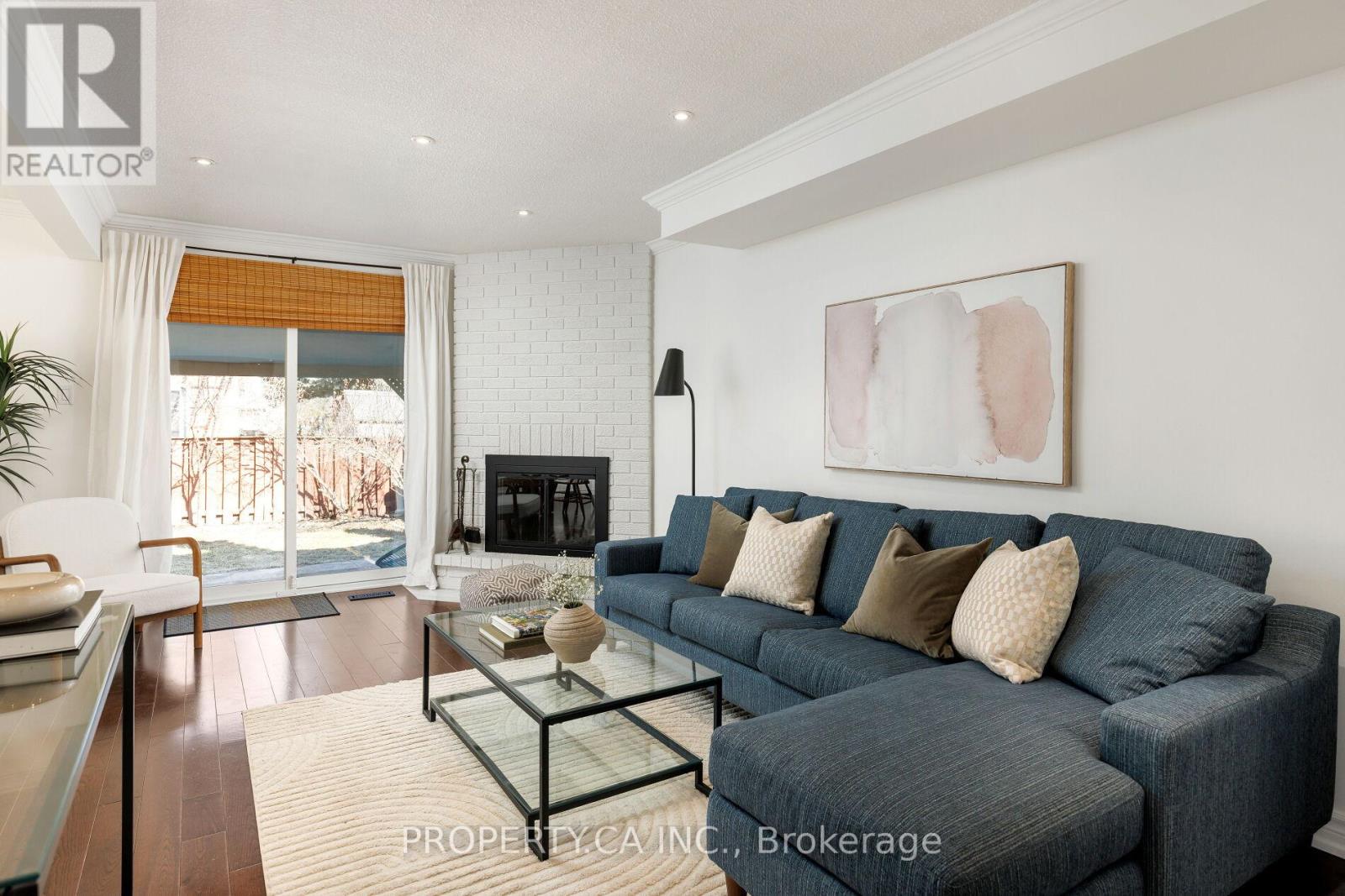 42 Cog Hill Drive, Vaughan, Ontario  L4K 1M7 - Photo 3 - N12989432