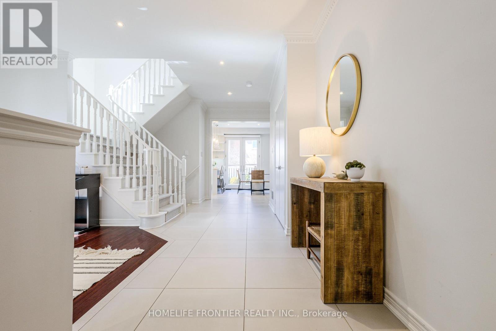 126 Forecastle Road, Vaughan, Ontario  L4K 5H7 - Photo 2 - N12989444