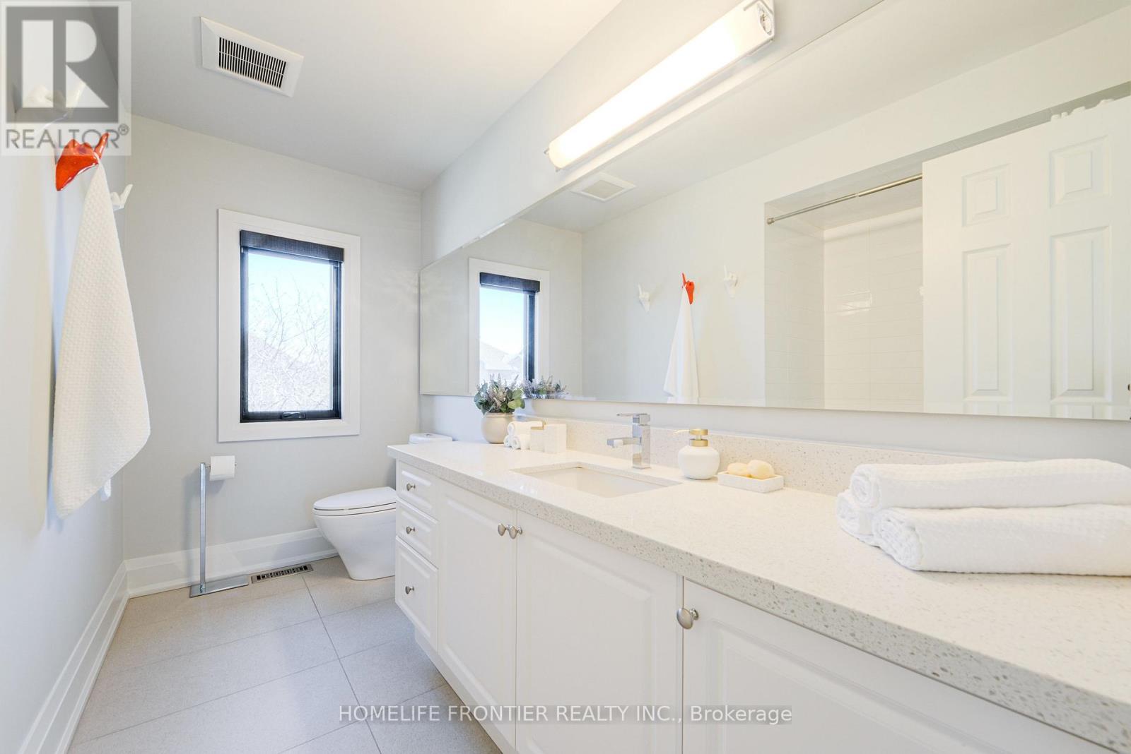 126 Forecastle Road, Vaughan, Ontario  L4K 5H7 - Photo 38 - N12989444