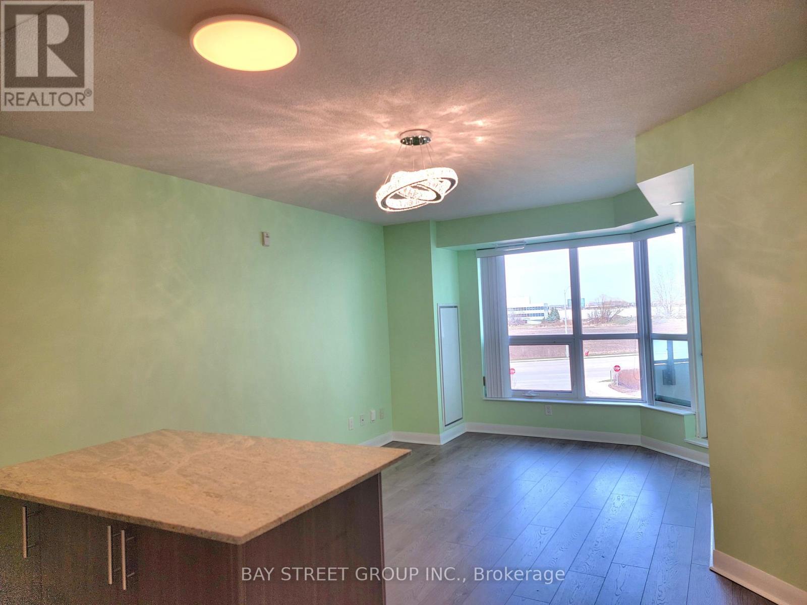 302 - 75 Norman Bethune Avenue, Richmond Hill, Ontario  L4B 0B6 - Photo 10 - N12989482