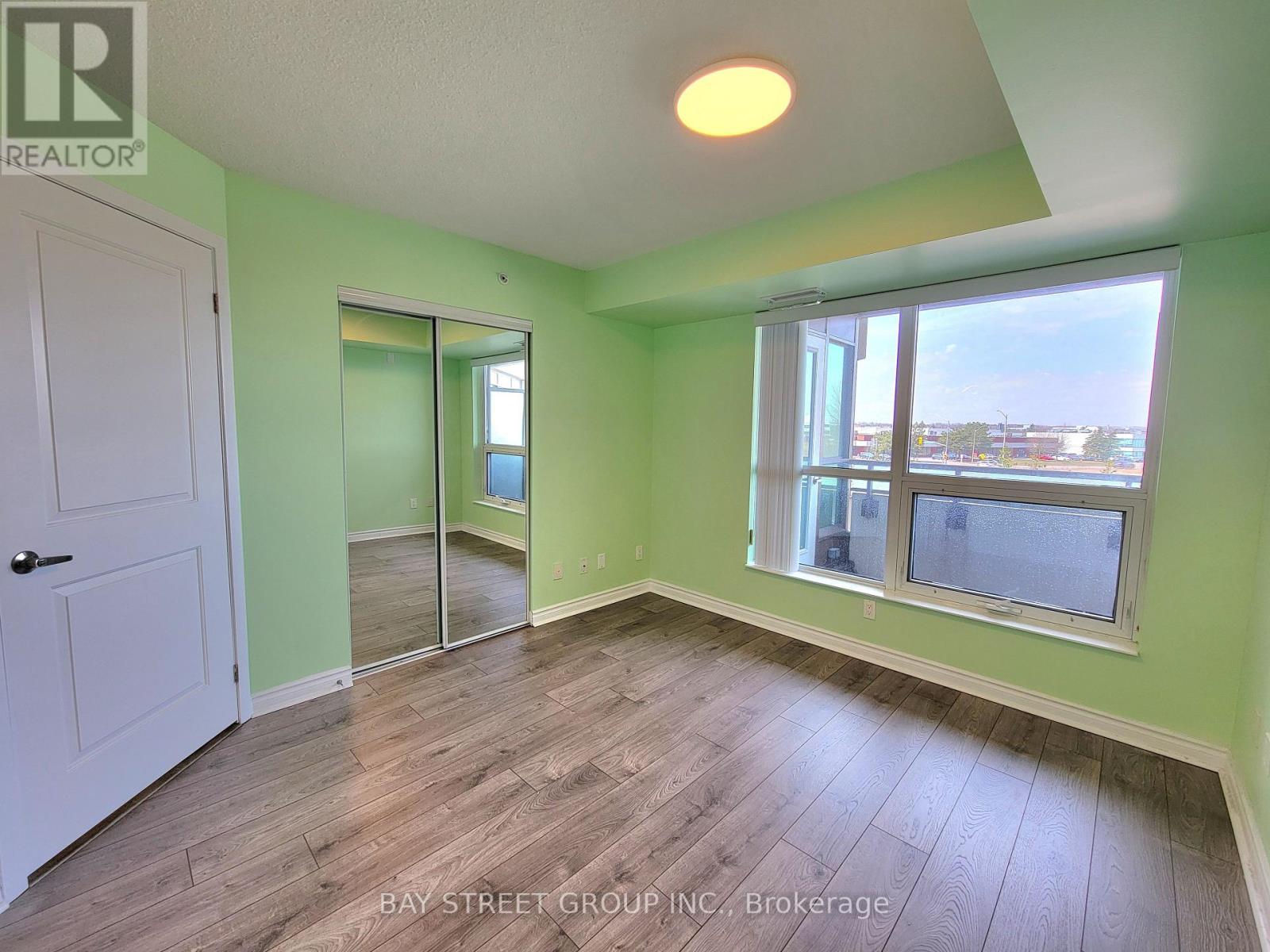 302 - 75 Norman Bethune Avenue, Richmond Hill, Ontario  L4B 0B6 - Photo 12 - N12989482