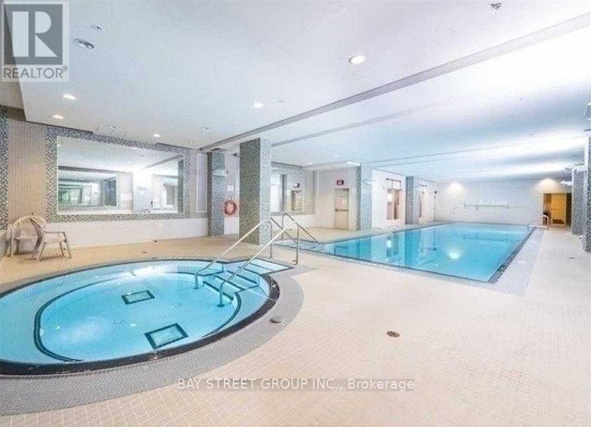 302 - 75 Norman Bethune Avenue, Richmond Hill, Ontario  L4B 0B6 - Photo 18 - N12989482