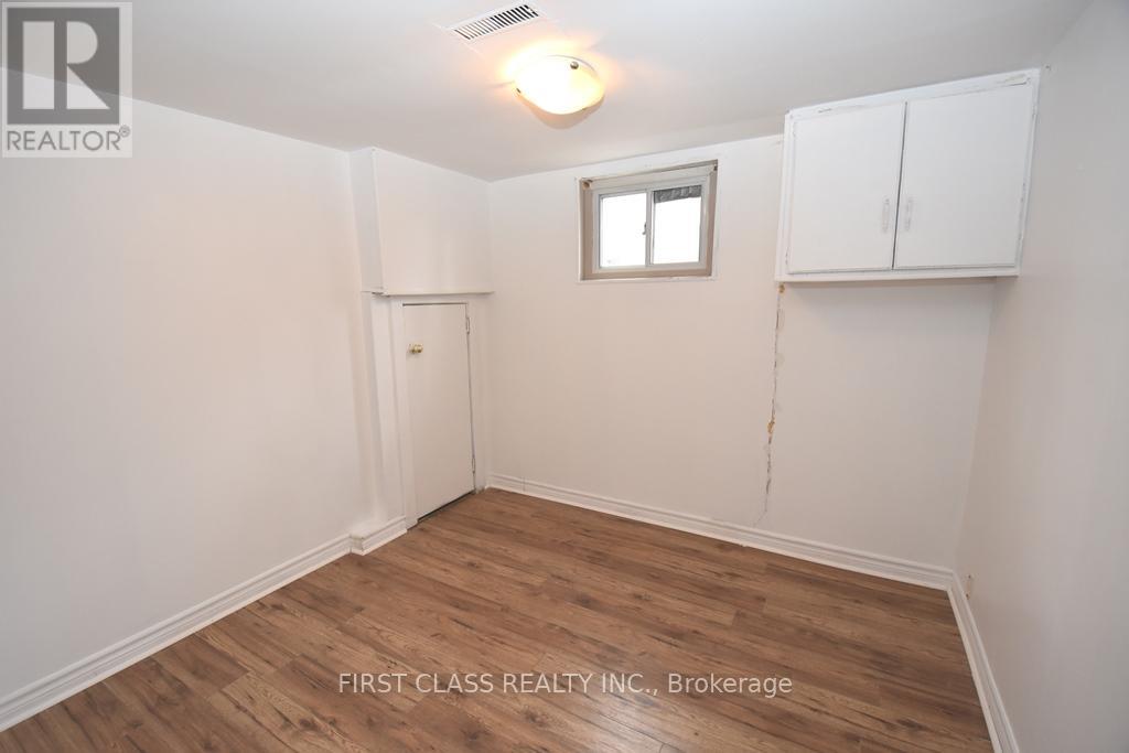 Bsmt - 49 Longford Drive, Newmarket, Ontario  L3Y 2Y6 - Photo 10 - N12989500