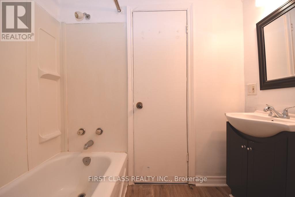 Bsmt - 49 Longford Drive, Newmarket, Ontario  L3Y 2Y6 - Photo 9 - N12989500