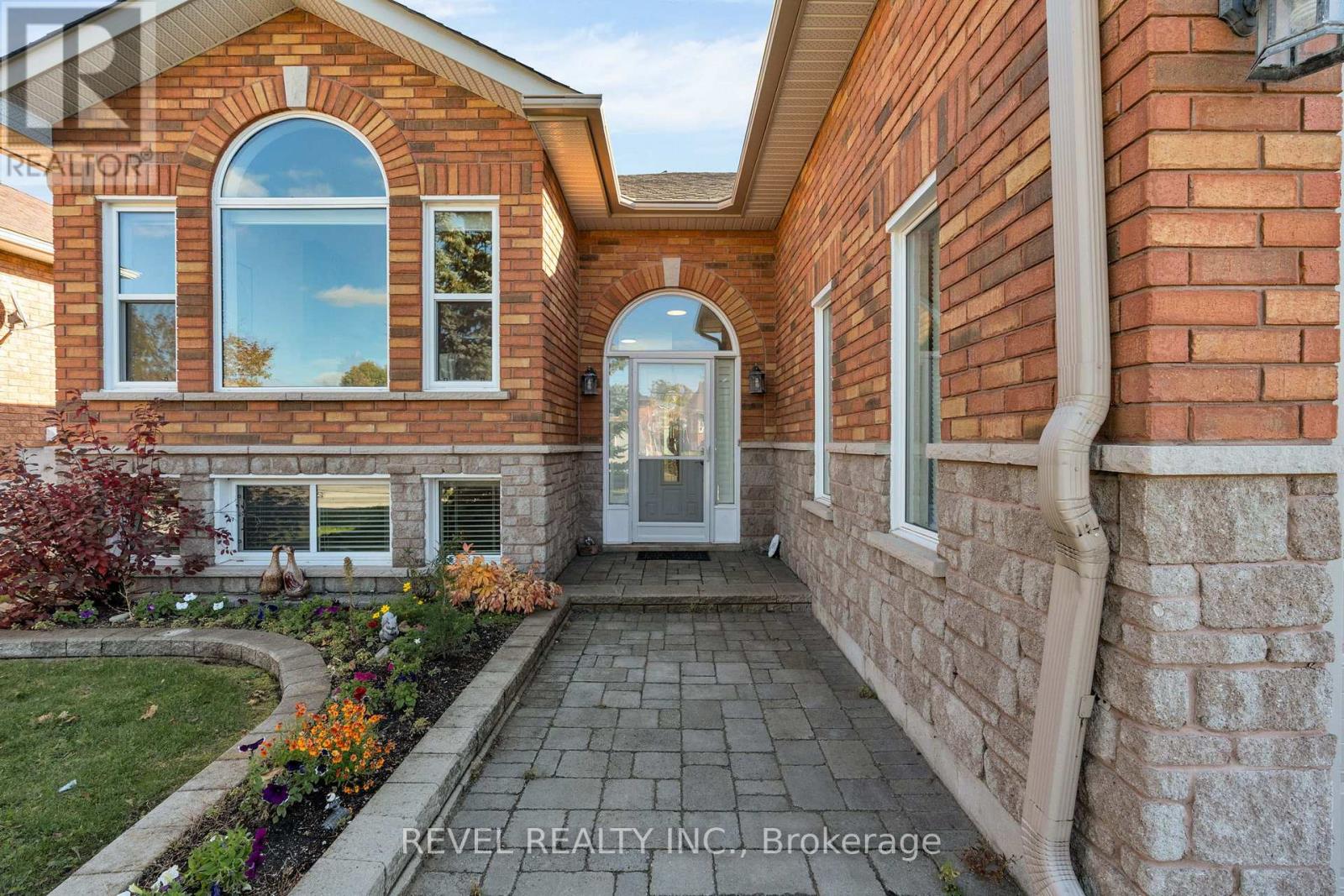 77 Marsellus Drive, Barrie (Holly), Ontario  L4N 8R6 - Photo 3 - S12989418