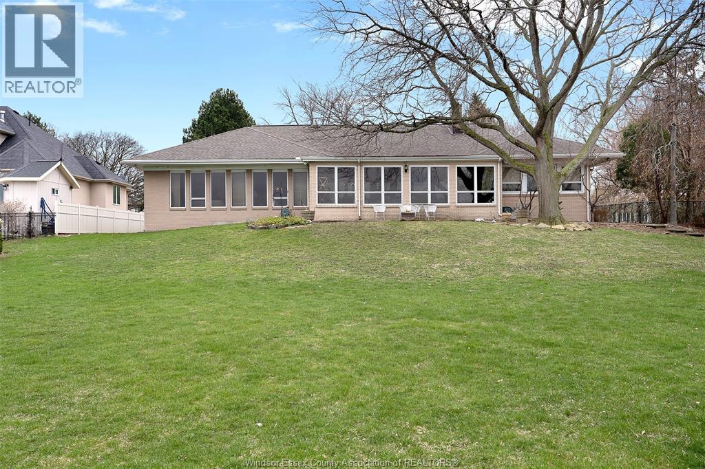 4470 Riverside Drive, Windsor, Ontario  N8Y 1B8 - Photo 30 - 26007864