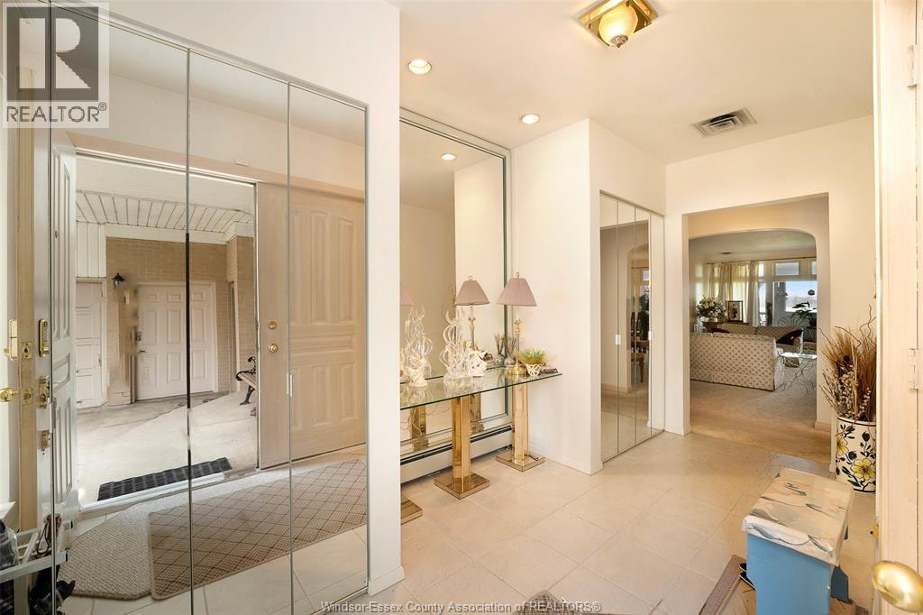 4470 Riverside Drive, Windsor, Ontario  N8Y 1B8 - Photo 4 - 26007864