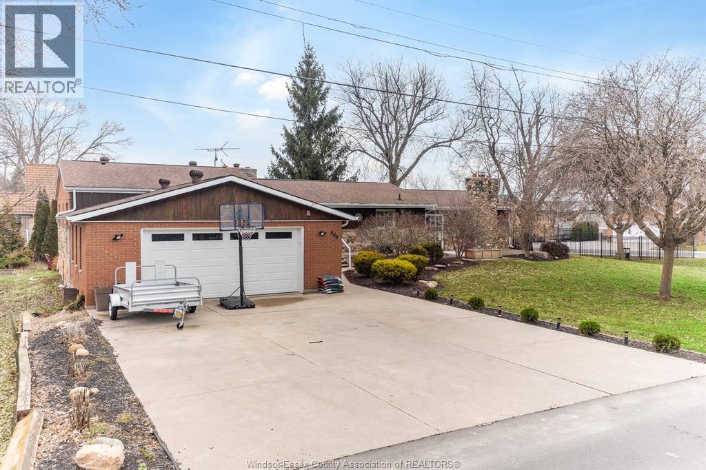 846 Park, Kingsville, Ontario  N9Y 3C5 - Photo 3 - 26007684