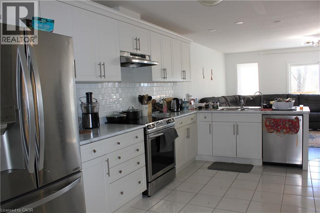 135 Hardcastle Drive Unit# 18, Cambridge, Ontario  N1S 0B6 - Photo 8 - 40820042