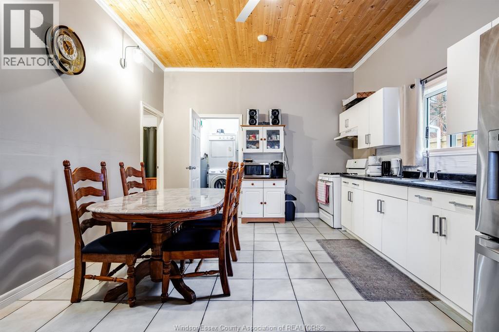 402 Oak Street East, Leamington, Ontario  N8H 4V4 - Photo 4 - 26007891