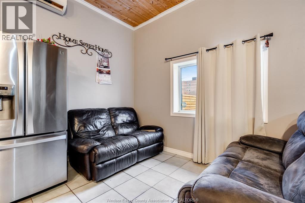 402 Oak Street East, Leamington, Ontario  N8H 4V4 - Photo 9 - 26007891