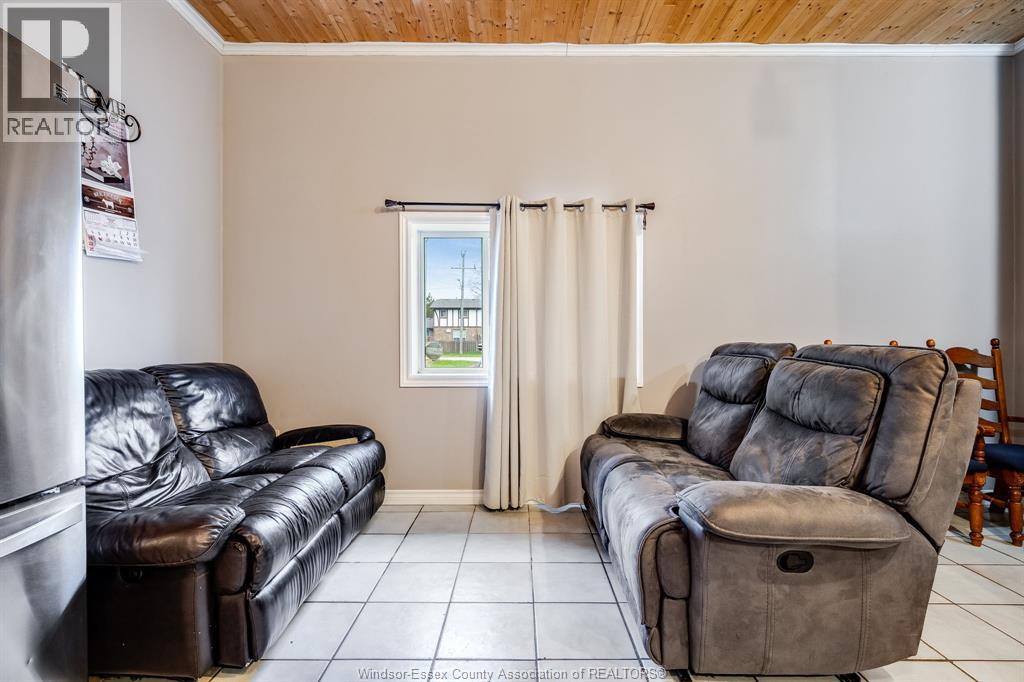 402 Oak Street East, Leamington, Ontario  N8H 4V4 - Photo 8 - 26007891