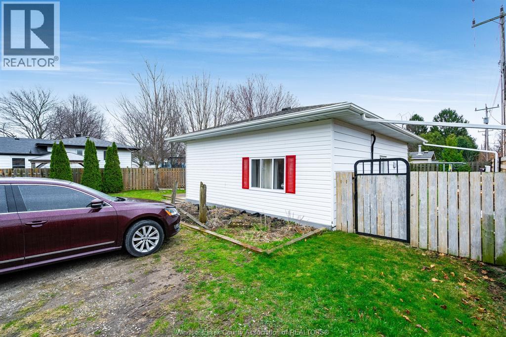 402 Oak Street East, Leamington, Ontario  N8H 4V4 - Photo 21 - 26007891