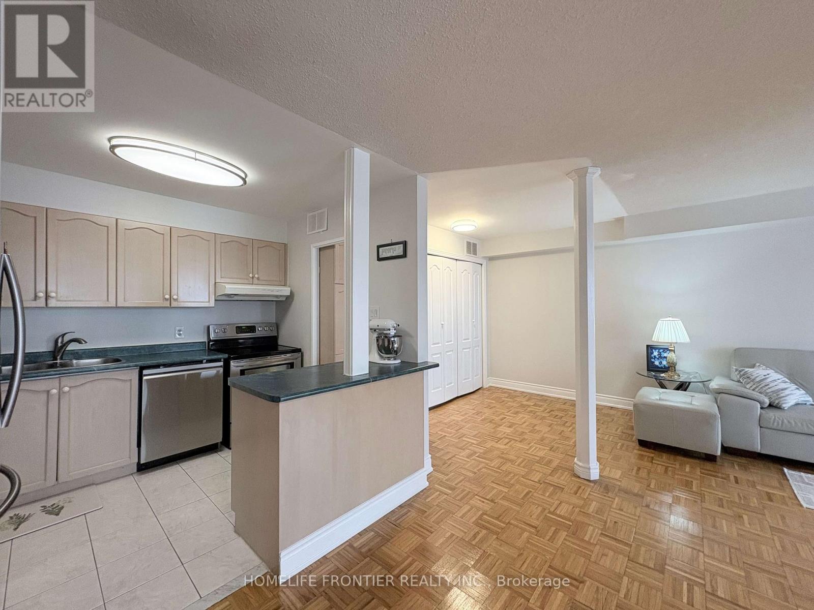 1906 - 1580 Mississauga Vly Boulevard, Mississauga, Ontario  L5A 3T8 - Photo 10 - W12989392