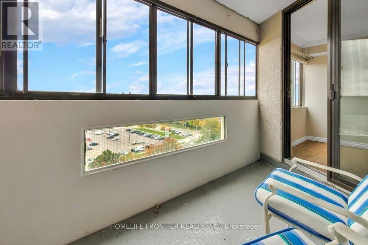 1906 - 1580 Mississauga Vly Boulevard, Mississauga, Ontario  L5A 3T8 - Photo 16 - W12989392