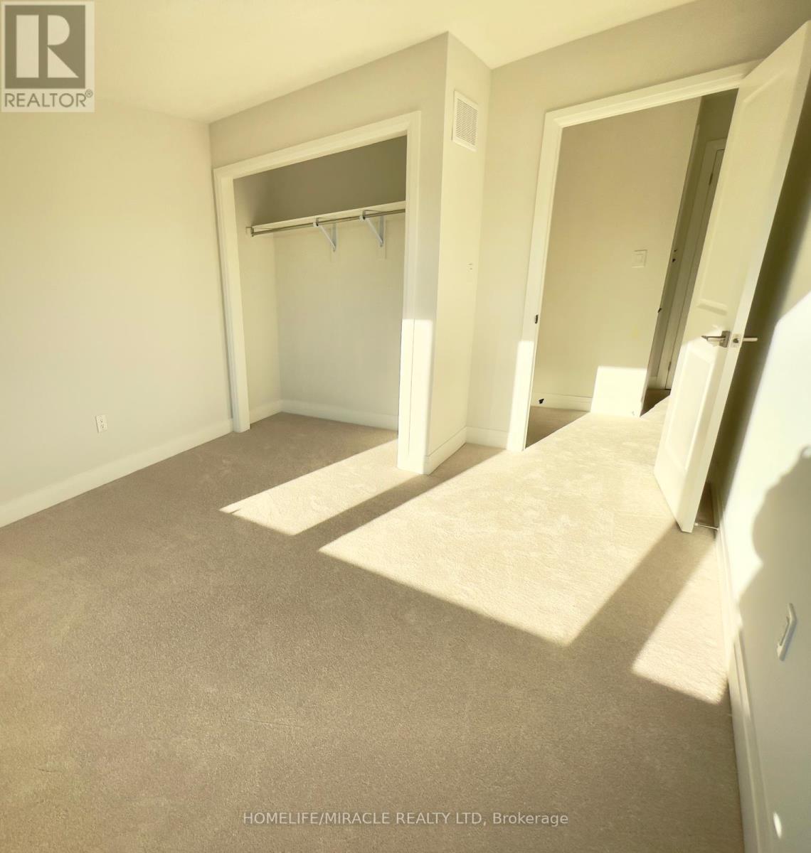 87 Windtree Way, Halton Hills, Ontario  L7G 0P6 - Photo 21 - W12989404