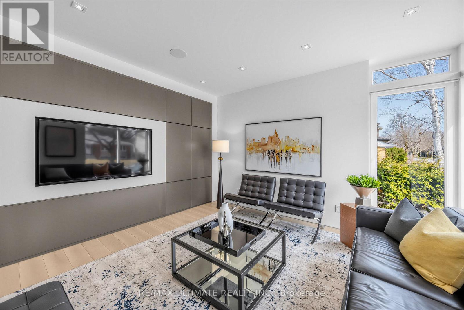 52 Burrows Avenue, Toronto, Ontario  M9B 4W7 - Photo 18 - W12989408