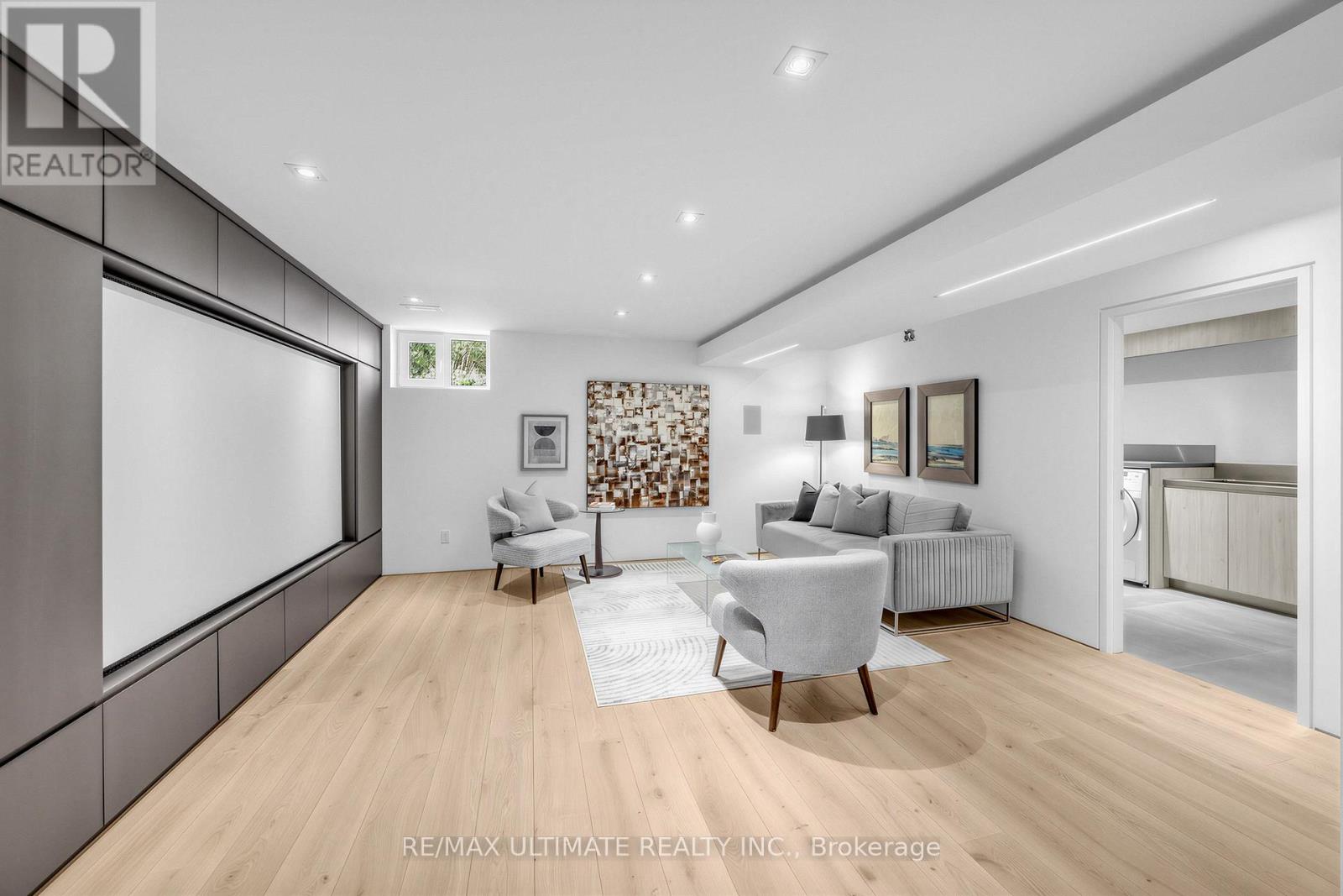 52 Burrows Avenue, Toronto, Ontario  M9B 4W7 - Photo 33 - W12989408