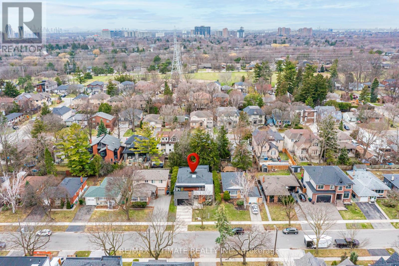 52 Burrows Avenue, Toronto, Ontario  M9B 4W7 - Photo 41 - W12989408