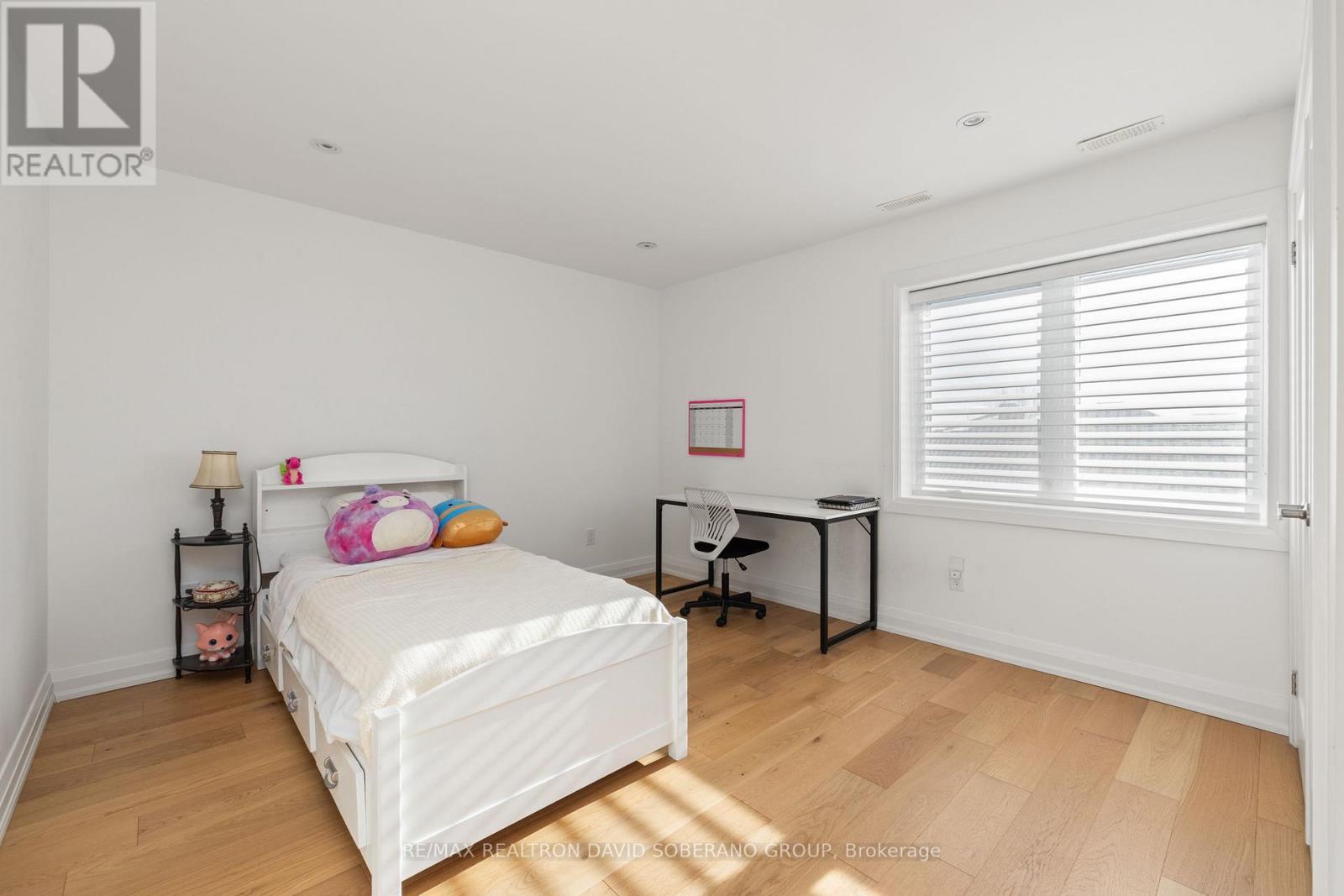 105 Winston Park Boulevard, Toronto, Ontario  M3K 1C4 - Photo 30 - W12989446