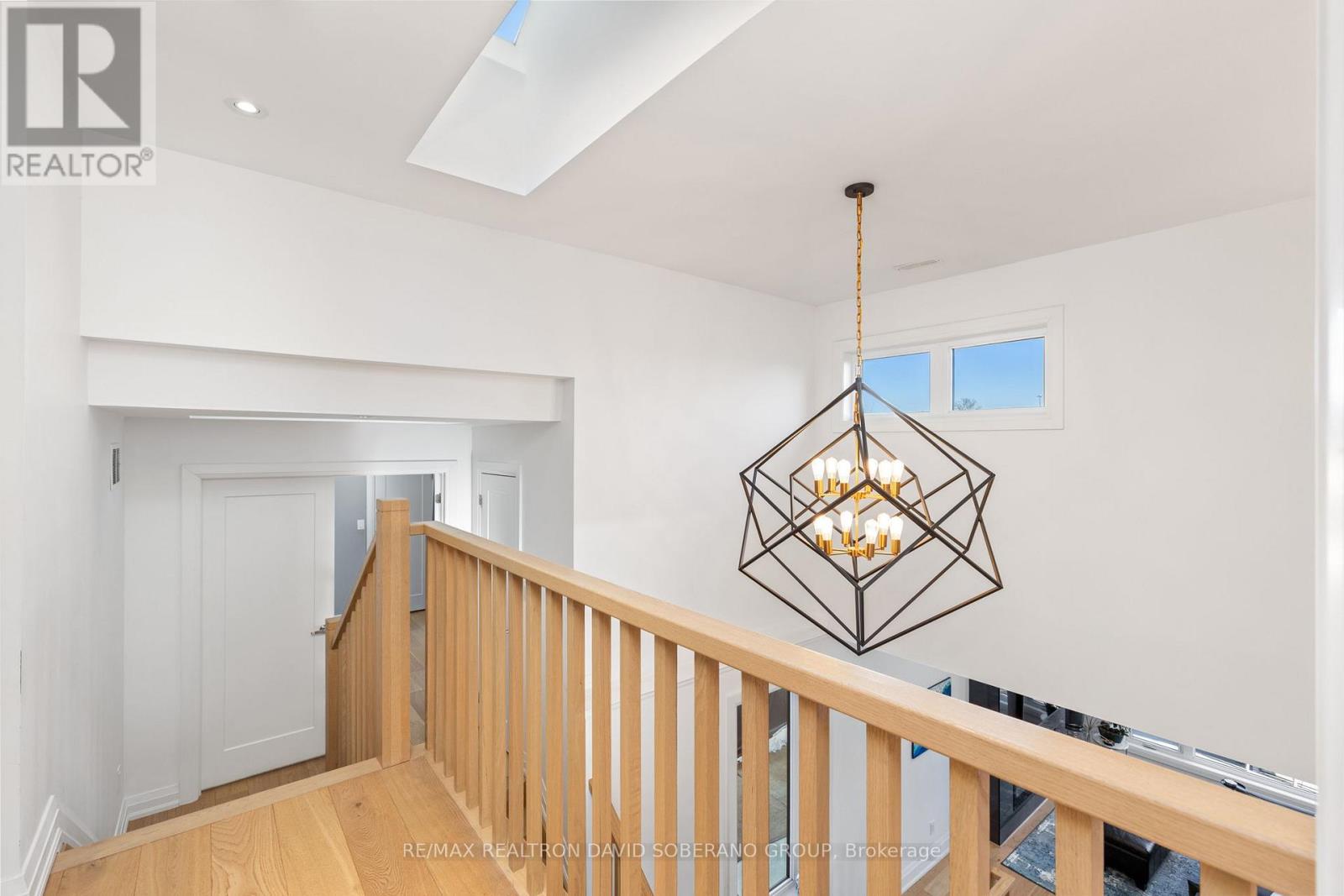 105 Winston Park Boulevard, Toronto, Ontario  M3K 1C4 - Photo 32 - W12989446