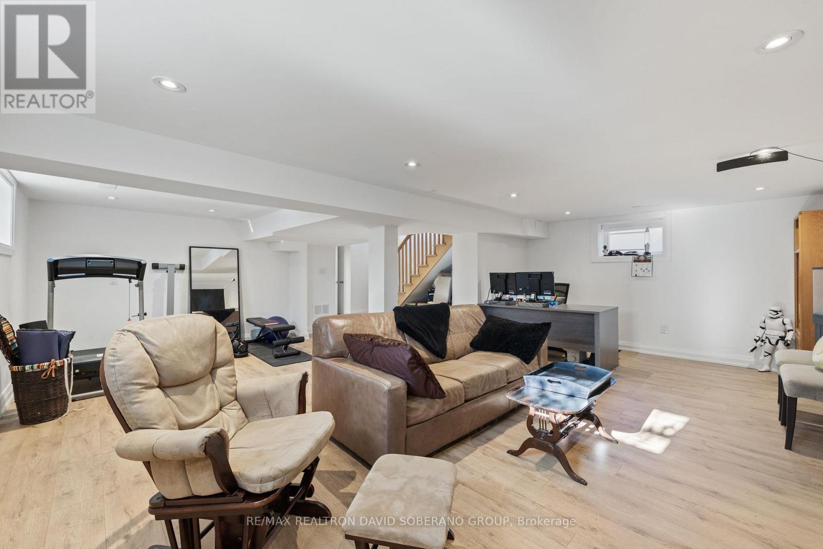 105 Winston Park Boulevard, Toronto, Ontario  M3K 1C4 - Photo 35 - W12989446