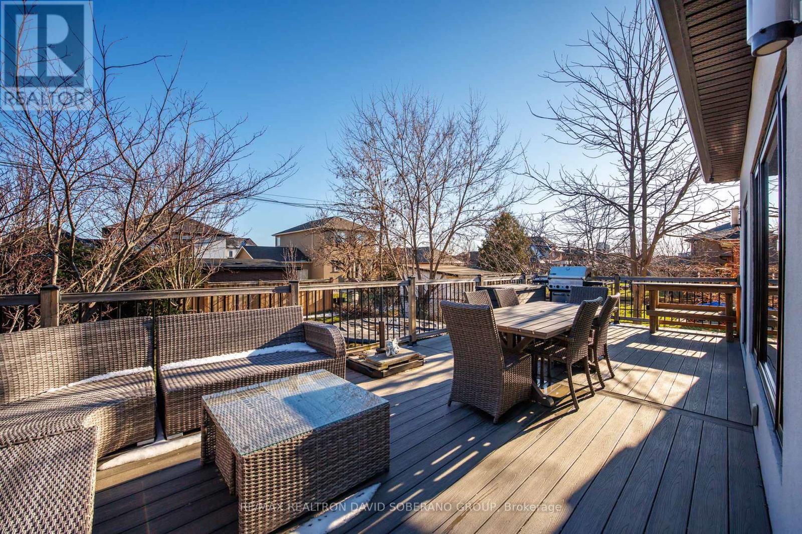 105 Winston Park Boulevard, Toronto, Ontario  M3K 1C4 - Photo 45 - W12989446