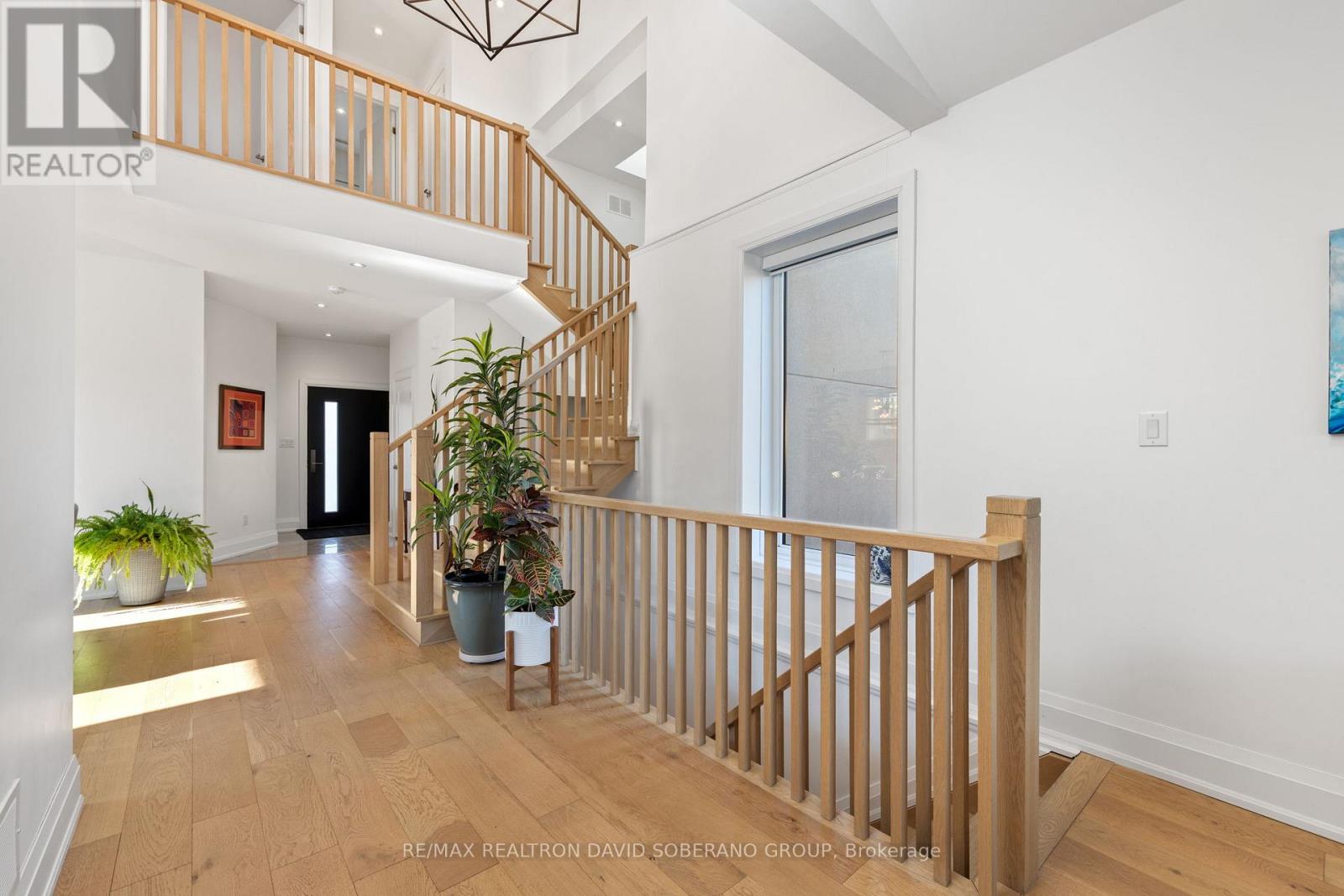 105 Winston Park Boulevard, Toronto, Ontario  M3K 1C4 - Photo 9 - W12989446