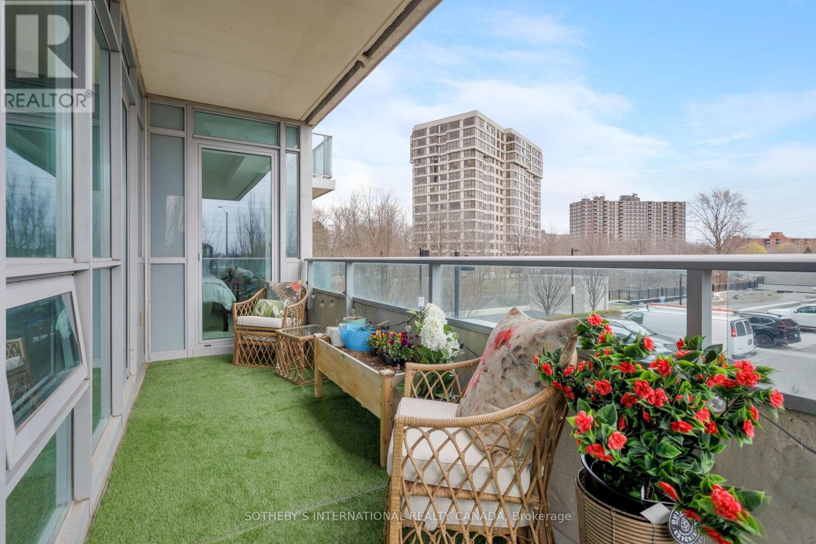 210 - 1055 Southdown Road, Mississauga, Ontario  L5J 0A3 - Photo 13 - W12989450