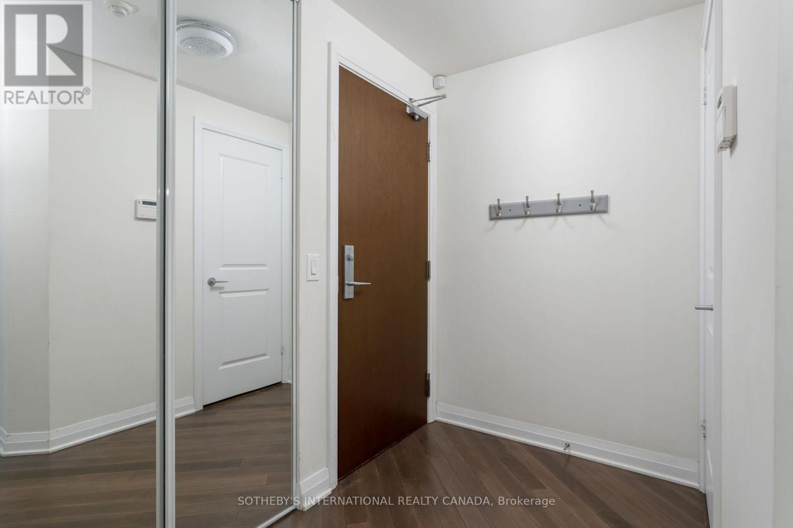 210 - 1055 Southdown Road, Mississauga, Ontario  L5J 0A3 - Photo 27 - W12989450