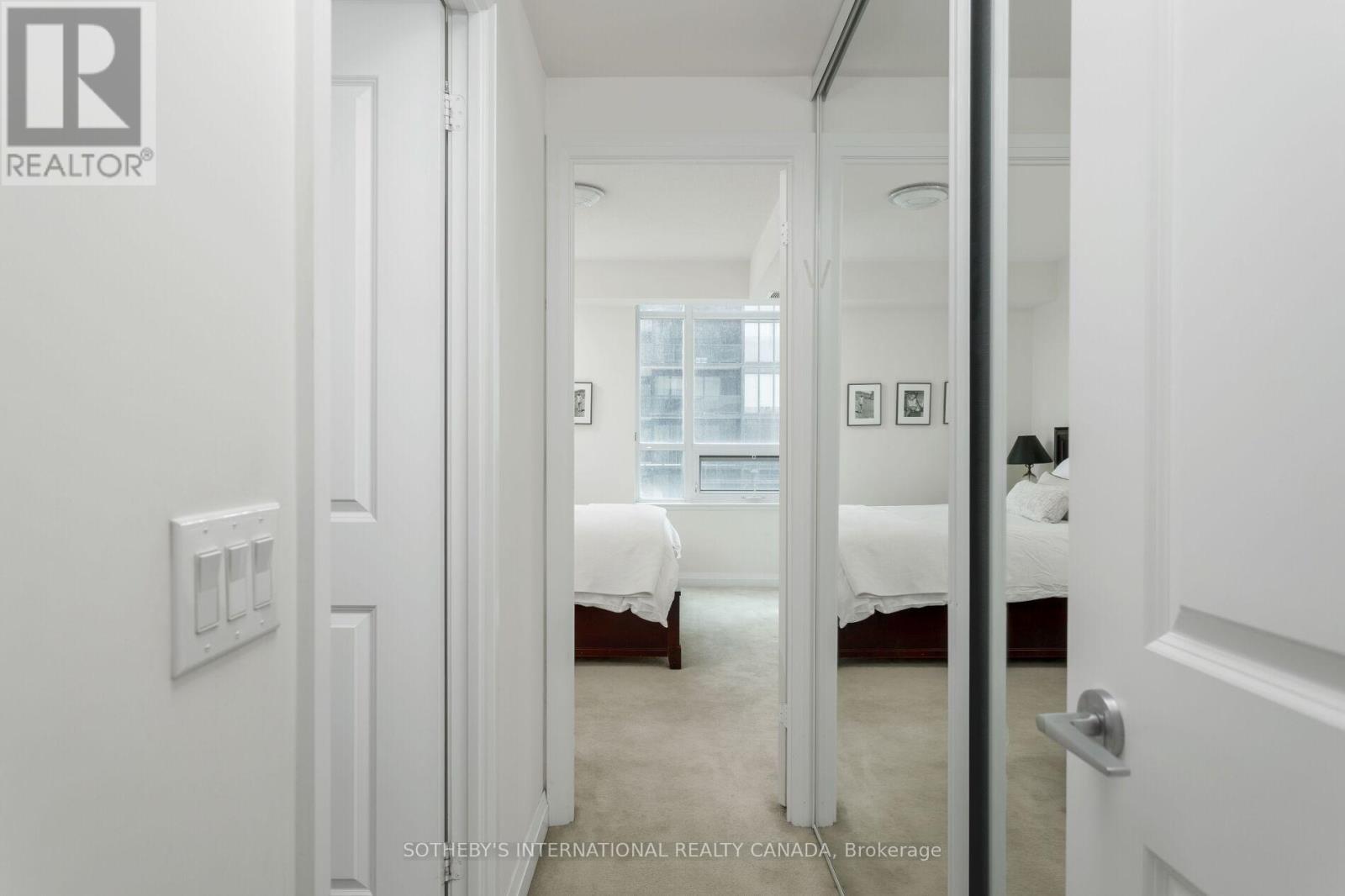 210 - 1055 Southdown Road, Mississauga, Ontario  L5J 0A3 - Photo 30 - W12989450