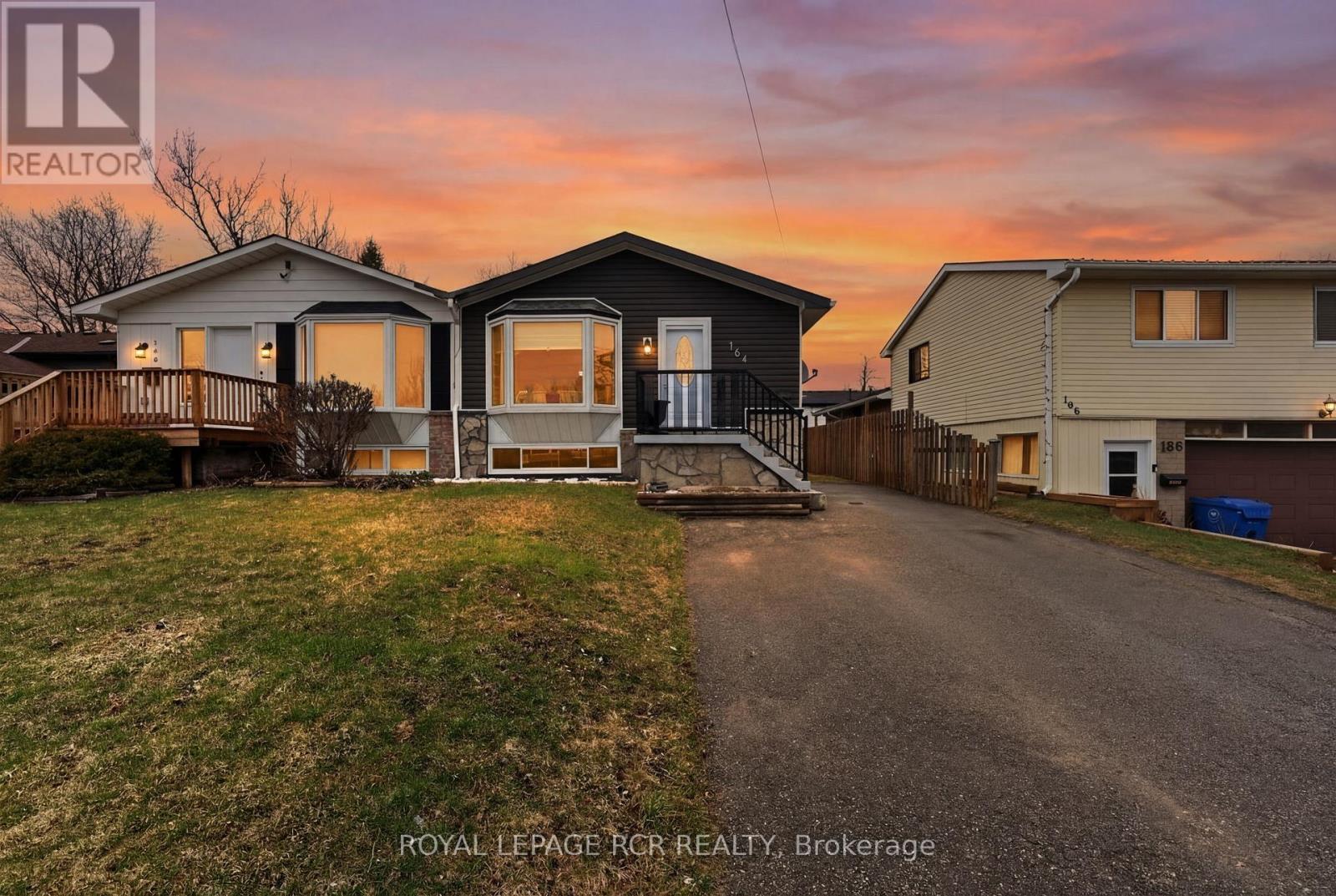 164 Burbank Crescent, Orangeville, Ontario  L9W 3H8 - Photo 3 - W12989460