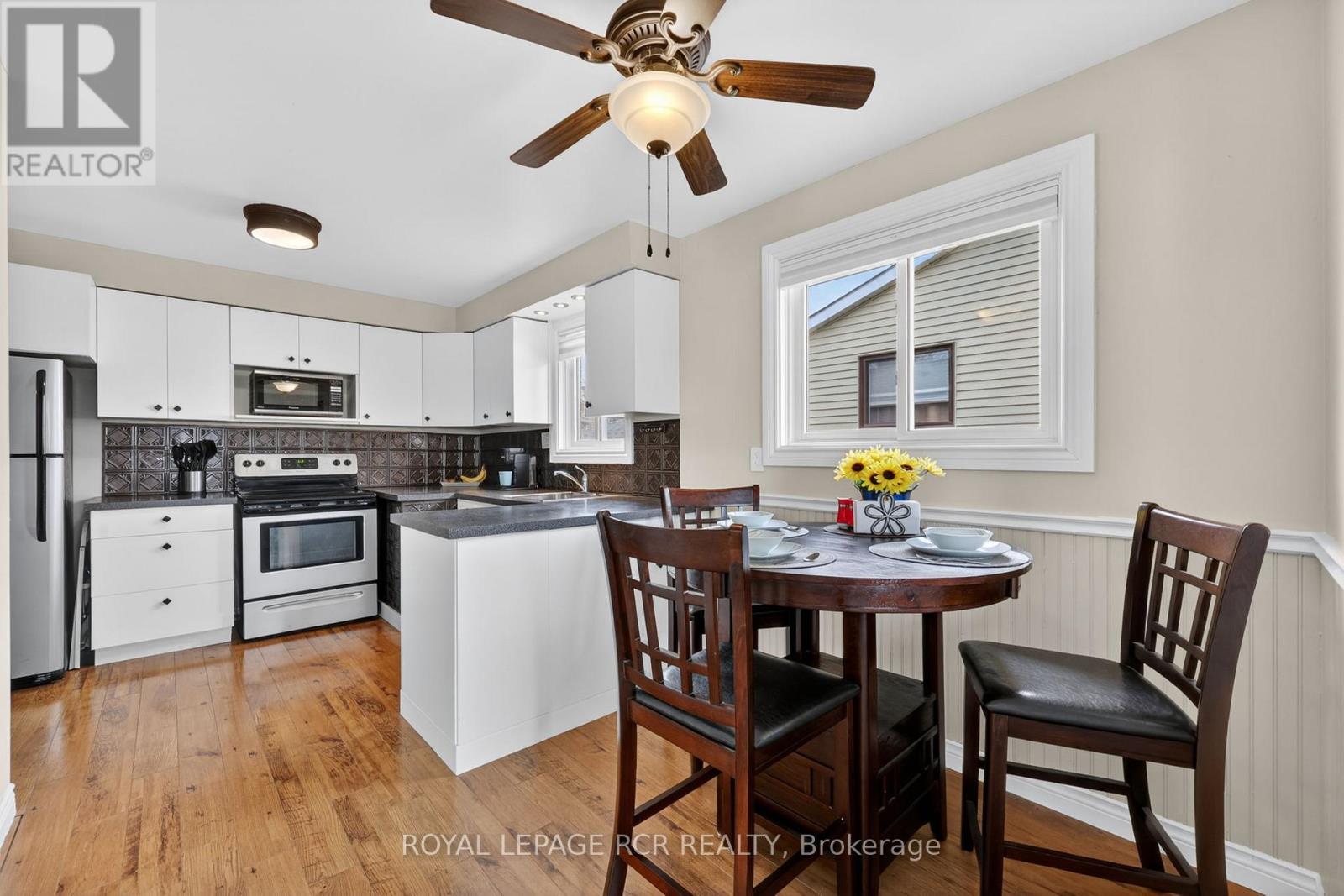 164 Burbank Crescent, Orangeville, Ontario  L9W 3H8 - Photo 7 - W12989460