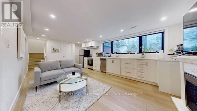 Lower - 3170 The Credit Woodlands, Mississauga, Ontario  L5C 2J4 - Photo 3 - W12989478