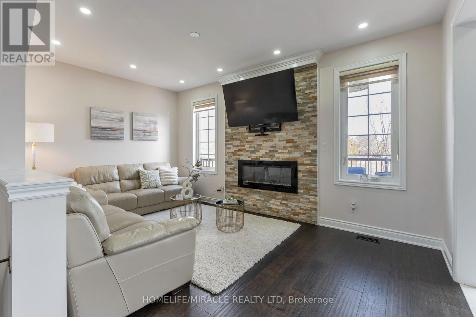 2343 Falling Green Drive, Oakville, Ontario  L6M 5A7 - Photo 16 - W12989480