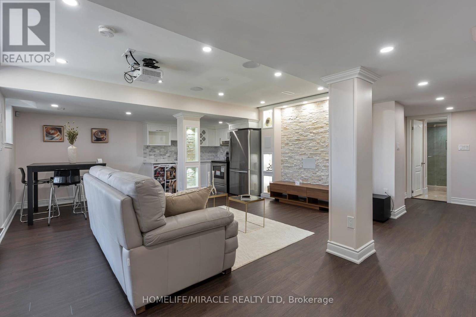 2343 Falling Green Drive, Oakville, Ontario  L6M 5A7 - Photo 33 - W12989480