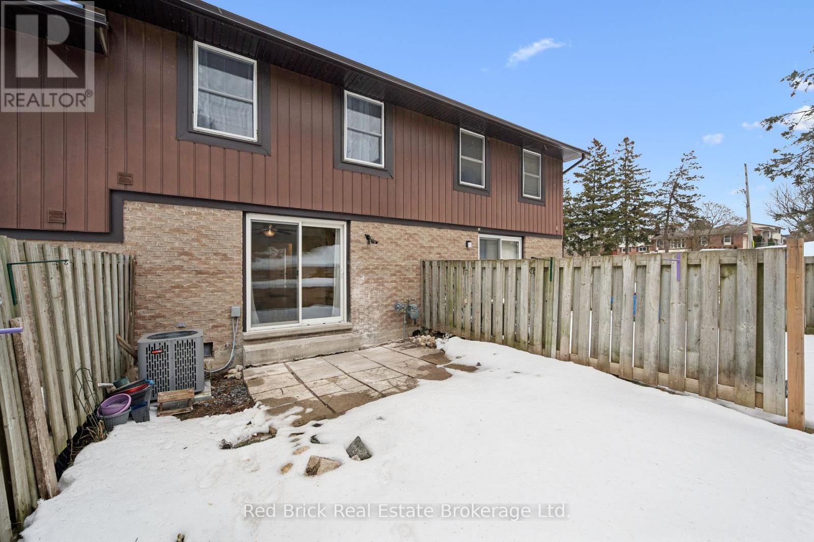 61 - 539 Willow Road, Guelph, Ontario  N1H 7G3 - Photo 35 - X12860100